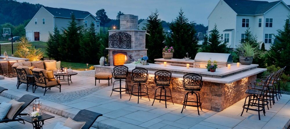 5 Perks of Having a Techo-Bloc Grill Island in Your Backyard