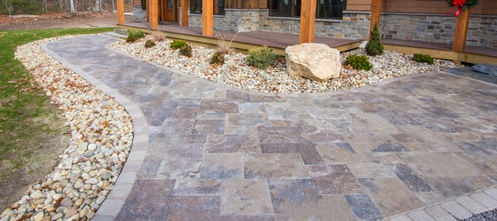 Porcelain Pavers vs. Concrete Pavers: Pick the Right Material for Your Outdoor Oasis