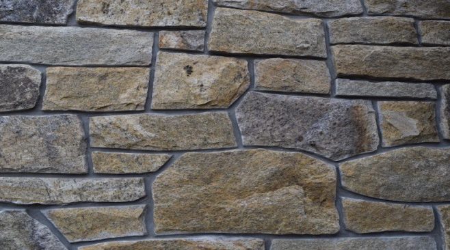 The Best Way to Work Thin Stone Veneer Into Your Property