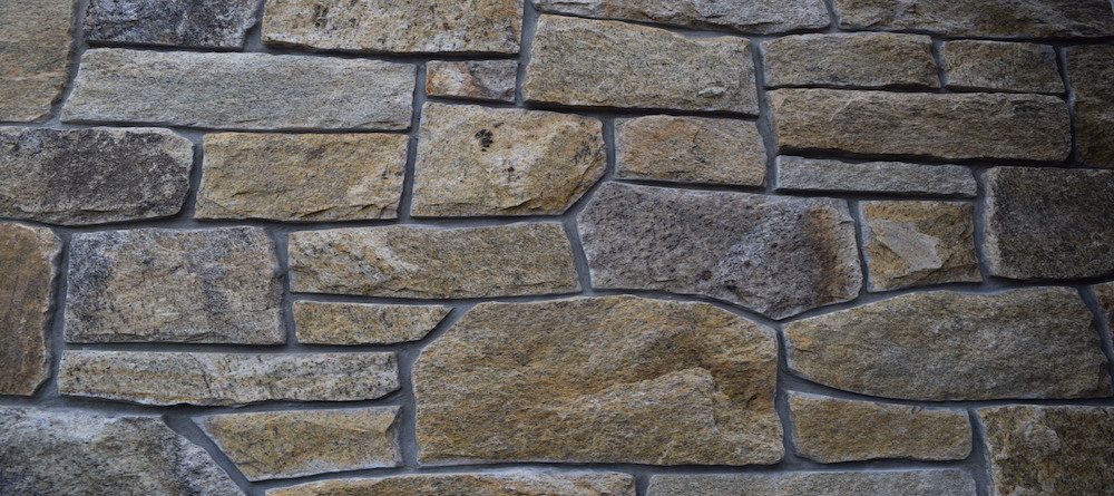 The Best Way to Work Thin Stone Veneer Into Your Property