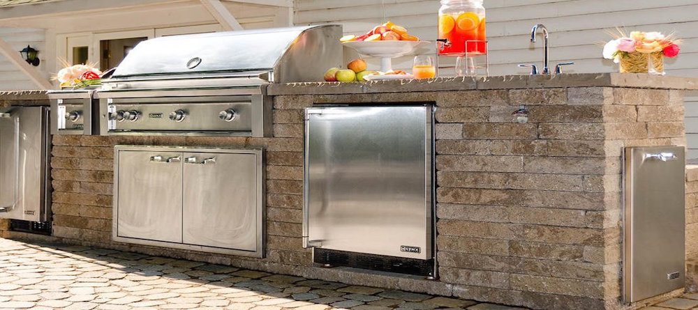 Jump Start Your Summer BBQ’s With These 5 Techo-Bloc Outdoor Kitchen Ideas