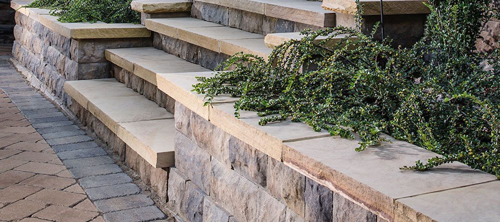 Get an Alternative Look to Traditional Retaining Walls with Belgard’s Belair Wall Units